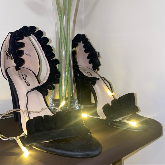 Roccoco Black Faux Suede Frill Strap Heels size 40 - Picture 3 of 7
